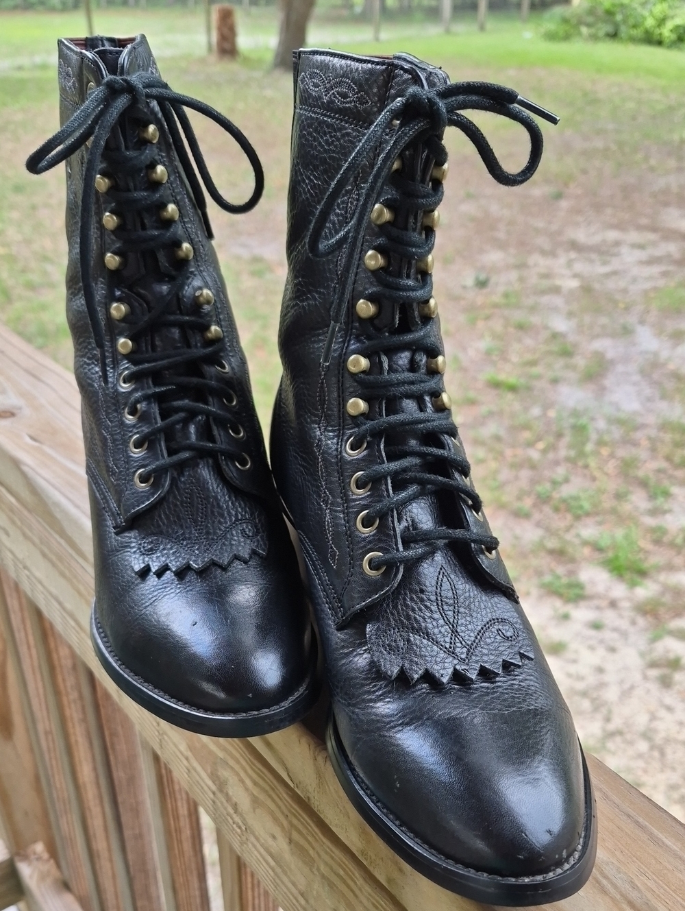 ARIAT LACE UP LADIES FASHION/WESTERN BOOTS - Picture 2 of 14